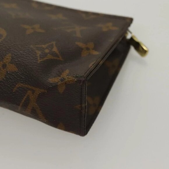 LOUIS VUITTON Monogram Posh Toilette 15 Pouch - Picture 14 of 16